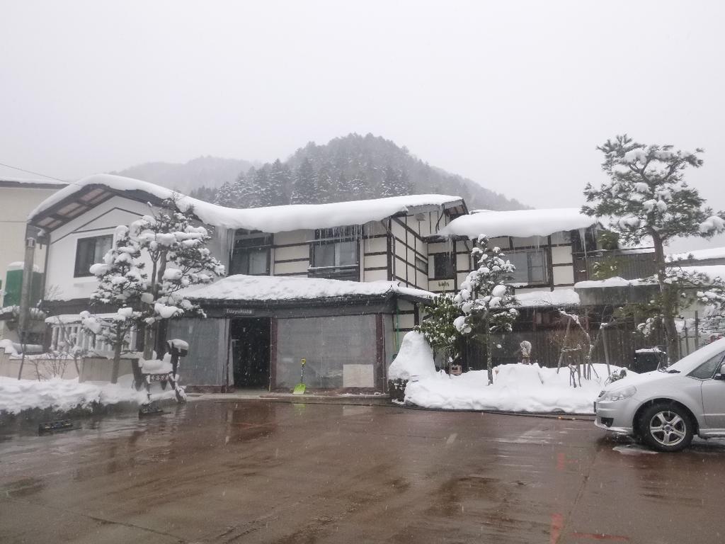 Hotel Tsuyukusa à Takayama  Extérieur photo