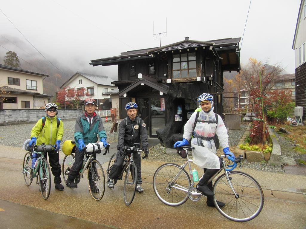 Hotel Tsuyukusa à Takayama  Extérieur photo