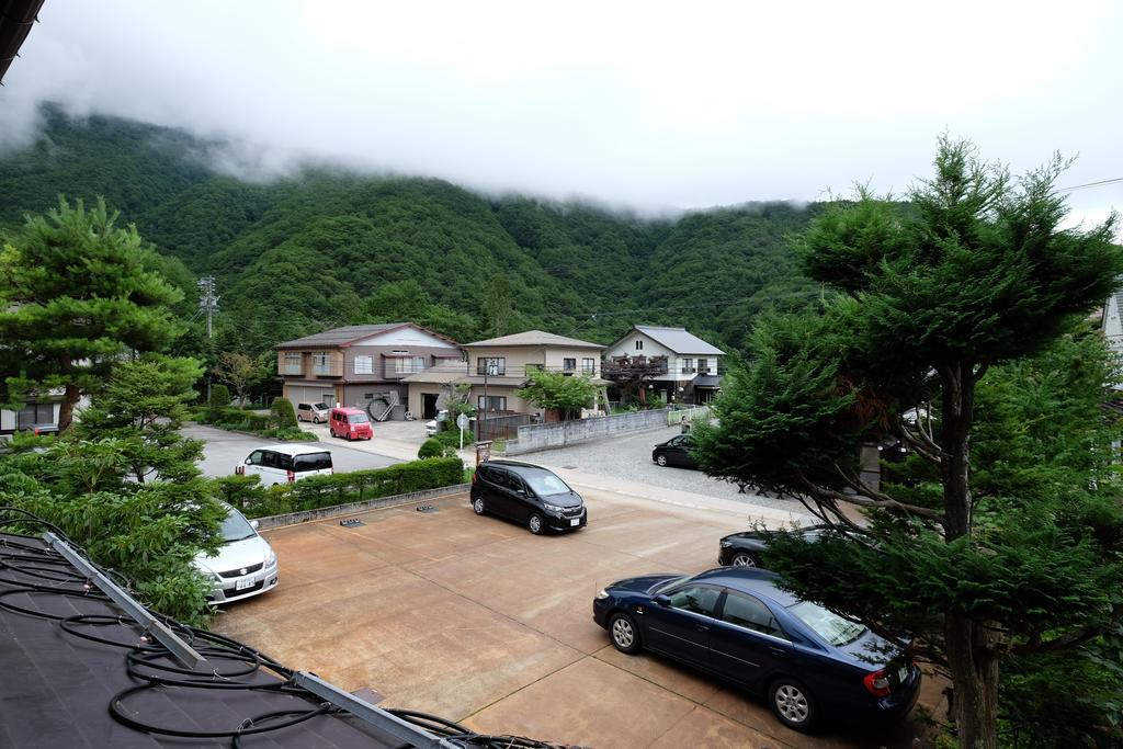 Hotel Tsuyukusa à Takayama  Extérieur photo